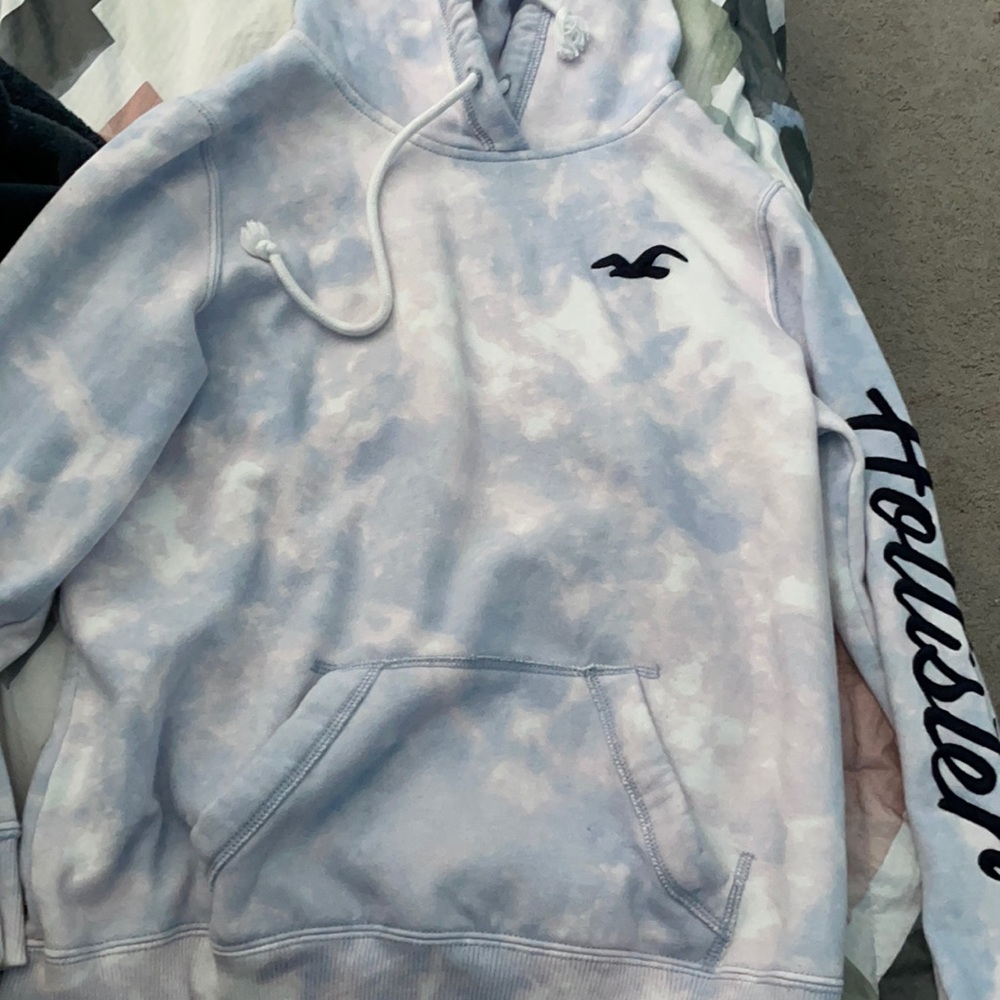 hollister tie dye hoodie!! women’s small